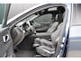 Volvo XC60 T8 Plug-in hybrid AWD Ultimate Dark Long Range | SOH 95% | Trekhaak | Schuif/kanteldak | Stoel & stuurwielverwarming | Head-up display | Adaptieve cruise control | Lederen dashboard | Dealer onderhouden |