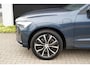 Volvo XC60 T8 Plug-in hybrid AWD Ultimate Dark Long Range | SOH 95% | Trekhaak | Schuif/kanteldak | Stoel & stuurwielverwarming | Head-up display | Adaptieve cruise control | Lederen dashboard | Dealer onderhouden |