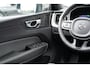 Volvo XC60 T8 Plug-in hybrid AWD Ultimate Dark Long Range | SOH 95% | Trekhaak | Schuif/kanteldak | Stoel & stuurwielverwarming | Head-up display | Adaptieve cruise control | Lederen dashboard | Dealer onderhouden |