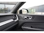 Volvo XC60 T8 Plug-in hybrid AWD Ultimate Dark Long Range | SOH 95% | Trekhaak | Schuif/kanteldak | Stoel & stuurwielverwarming | Head-up display | Adaptieve cruise control | Lederen dashboard | Dealer onderhouden |