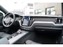 Volvo XC60 T8 Plug-in hybrid AWD Ultimate Dark Long Range | SOH 95% | Trekhaak | Schuif/kanteldak | Stoel & stuurwielverwarming | Head-up display | Adaptieve cruise control | Lederen dashboard | Dealer onderhouden |