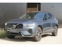 Volvo XC60 2.0 T8 Plug-in hybrid AWD Ultimate Dark Long Range | Trekhaak | Schuif/kanteldak | Stoel & stuurwielverwarming | Head-up display | Adaptieve cruise control | Lederen dashboard | Dealer onderhouden |