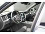 Volvo XC60 T8 Plug-in hybrid AWD Ultimate Dark Long Range | SOH 95% | Trekhaak | Schuif/kanteldak | Stoel & stuurwielverwarming | Head-up display | Adaptieve cruise control | Lederen dashboard | Dealer onderhouden |