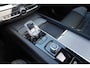 Volvo XC60 2.0 T8 Plug-in hybrid AWD Ultimate Dark Long Range | Trekhaak | Schuif/kanteldak | Stoel & stuurwielverwarming | Head-up display | Adaptieve cruise control | Lederen dashboard | Dealer onderhouden |