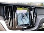 Volvo XC60 2.0 T8 Plug-in hybrid AWD Ultimate Dark Long Range | Trekhaak | Schuif/kanteldak | Stoel & stuurwielverwarming | Head-up display | Adaptieve cruise control | Lederen dashboard | Dealer onderhouden |