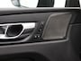 Volvo XC60 T6 PLUG-IN HYBRID ULTRA DARK LUCHTVERING SCHUIFDAK HARMAN KARDON