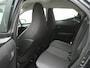 Toyota Aygo 1.0 VVT-i x-play Automaat | Apple Carplay/Android Auto | Achteruitrijcamera | LM velgen |