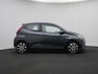 Toyota Aygo 1.0 VVT-i x-play Automaat | Apple Carplay/Android Auto | Achteruitrijcamera | LM velgen |