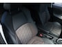 Toyota Yaris Cross 1.5 Hybrid Executive Bi-Tone | HuD | JBL | ACC | Keyless | BLIS | 18" | Stoel/Stuurverwarming | Camera | CarPlay