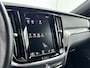 Volvo S60 T4 Polestar Optimised R-Design | 20" | Exterior Styling Pack | Trekhaak | Adaptieve Cruise | BLIS | DAB | Elektr. verst. best. Stoel | Parkeercamera | Stoelverwarming | Neerklapbare Achterbank