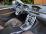 Volvo XC70 2.0 T5 245pk Summum | Dealer onderhouden | Trekhaak Schuifdak | Memory | Xenon