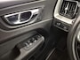 Volvo XC60 2.0 B5 R-Design | 360° Camera | Adaptieve cruise | BLIS | Power seat | Memory | Trekhaak | Keyless enty/start | Apple carplay/android auto |