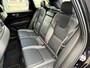 Volvo XC60 2.0 B5 R-Design | 360° Camera | Adaptieve cruise | BLIS | Power seat | Memory | Trekhaak | Keyless enty/start | Apple carplay/android auto |