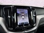 Volvo XC60 2.0 B5 R-Design | 360° Camera | Adaptieve cruise | BLIS | Power seat | Memory | Trekhaak | Keyless enty/start | Apple carplay/android auto |