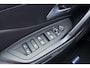 Peugeot 408 1.2 Hybrid 145 e-DCS6 Allure | Achteruitrijcamera | Dealer Onderhouden l Wireless Apple Carplay & Android Auto l TomTom Navigatie l DAB l Bluetooth l PDC l Camera l LED l Lichtmetalen Velgen