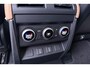 Land Rover Defender 2.0 P300e 110 X | FACELIFT | ClearSight | Meridian Surround | Trekhaak | Luchtvering | Koelbox | Panoramadak | 22 Inch