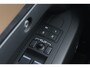 Land Rover Defender 2.0 P300e 110 X | FACELIFT | ClearSight | Meridian Surround | Trekhaak | Luchtvering | Koelbox | Panoramadak | 22 Inch