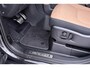 Land Rover Defender 2.0 P300e 110 X | FACELIFT | ClearSight | Meridian Surround | Trekhaak | Luchtvering | Koelbox | Panoramadak | 22 Inch