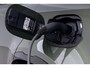 Land Rover Defender 2.0 P300e 110 X | FACELIFT | ClearSight | Meridian Surround | Trekhaak | Luchtvering | Koelbox | Panoramadak | 22 Inch