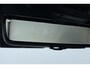 Land Rover Defender 2.0 P300e 110 X | FACELIFT | ClearSight | Meridian Surround | Trekhaak | Luchtvering | Koelbox | Panoramadak | 22 Inch