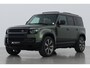 Land Rover Defender 2.0 P300e 110 X | FACELIFT | ClearSight | Meridian Surround | Trekhaak | Luchtvering | Koelbox | Panoramadak | 22 Inch