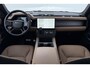 Land Rover Defender 2.0 P300e 110 X | FACELIFT | ClearSight | Meridian Surround | Trekhaak | Luchtvering | Koelbox | Panoramadak | 22 Inch
