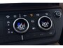 Land Rover Defender 2.0 P300e 110 X | FACELIFT | ClearSight | Meridian Surround | Trekhaak | Luchtvering | Koelbox | Panoramadak | 22 Inch