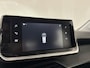 Peugeot e-208 EV Active Pack 50 kWh Navigatie Apple Carplay/Android Auto Parkeersensoren achter Cruise Control Climate Control Lichtmetalen velgen