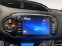 Toyota Yaris 1.5 Hybrid Bi-Tone AUTOMAAT NAVI AIRCO CAMERA CRUISE CONTROLE LM VELGEN 2TONE ZEER MOOIE AUTO DEALER ONDERHOUDEN