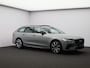 Volvo V90 T6 AWD Plug-in hybrid Ultra Dark Trekhaak / Pan. dak / 360 camera/ Head up display/ Harman Kardon / 20" / Stoel+stuur+achterbankverwarming