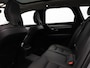 Volvo V90 T6 AWD Plug-in hybrid Ultra Dark Trekhaak / Pan. dak / 360 camera/ Head up display/ Harman Kardon / 20" / Stoel+stuur+achterbankverwarming