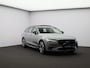 Volvo V90 T6 AWD Plug-in hybrid Ultra Dark Trekhaak / Pan. dak / 360 camera/ Head up display/ Harman Kardon / 20" / Stoel+stuur+achterbankverwarming