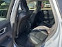 Volvo XC60 2.0 T6 Plug-in hybrid AWD Plus Dark | BOMVOL!! | 22K KM!! | STOEL STUURVERWARMING | PANO | ELEK. TREKHAAK | ADAP. CRUISRE | MEM. STOELEN | ACHTERBANK VERWARMD | ELEK. ACHTERKLEP | 12 MND BOVAG GARANTIE | DEALER ONDERHOUDEN |