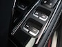 Kia Niro EV e-Niro ExecutiveLine 64 kWh | Panoramadak | Stoel/Stuurwielverwarming | JBL | Adaptieve Cruise Control | Keyless Go | LED Koplampen |