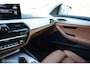 BMW 5-Serie Touring 530e xDrive High Exe. , Comfort stoel, head-up, 29.000 KM!