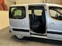 Citroën Berlingo 1.6 VTi 120 MULTISPACE PERFECT ONDERHOUDEN ! 2 SCHUIFDEUREN CLIMATE CONTROL ELEKTRISCHE RAMEN VOOR ELEKTRISCH VERSTELBARE BUITENSPIEGELS TREKHAAK ZEER MOOI !!