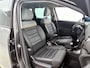 Citroën C3 Aircross SUV Shine 130pk Automaat | Lage kilometerstand | Navigatie | Achteruitrijcamera | Climate Control | Cruise Control | Parkeersensoren v+a | Comfortstoelen leder/stof | Keyless | Apple Carplay / Android Auto | DAB+ radio | Bluetooth | Elektrisch inklapbare spiegels | Automatisch dimlicht | Regensensor | Donker getint glas | 17" lichtmetalen velgen |