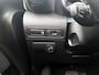 Citroën C3 Aircross SUV Shine 130pk Automaat | Lage kilometerstand | Navigatie | Achteruitrijcamera | Climate Control | Cruise Control | Parkeersensoren v+a | Comfortstoelen leder/stof | Keyless | Apple Carplay / Android Auto | DAB+ radio | Bluetooth | Elektrisch inklapbare spiegels | Automatisch dimlicht | Regensensor | Donker getint glas | 17" lichtmetalen velgen |