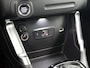 Citroën C3 Aircross SUV Shine 130pk Automaat | Lage kilometerstand | Navigatie | Achteruitrijcamera | Climate Control | Cruise Control | Parkeersensoren v+a | Comfortstoelen leder/stof | Keyless | Apple Carplay / Android Auto | DAB+ radio | Bluetooth | Elektrisch inklapbare spiegels | Automatisch dimlicht | Regensensor | Donker getint glas | 17" lichtmetalen velgen |