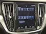 Volvo V60 2.0 B3 Essential Edition | Parkeercamera | Stoel/stuur verwarming | Apple Carplay/Android auto | Leder | 4 voudig verstelbare lendesteun | zitvlakverlengers | Metallic lak |