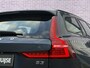 Volvo V60 2.0 B3 Essential Edition | Parkeercamera | Stoel/stuur verwarming | Apple Carplay/Android auto | Leder | 4 voudig verstelbare lendesteun | zitvlakverlengers | Metallic lak |