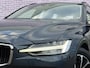Volvo V60 2.0 B3 Essential Edition | Parkeercamera | Stoel/stuur verwarming | Apple Carplay/Android auto | Leder | 4 voudig verstelbare lendesteun | zitvlakverlengers | Metallic lak |