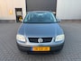 Volkswagen Touran 1.6-16V FSI Business