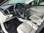 Volvo V40 Cross Country 1.6 T4 Ocean Race Automaat | Rijklaar incl garantie | Panoramadak Trekhaak Xenon Standkachel
