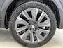 Peugeot e-2008 EV 136pk GT Pack 50 kWh Automaat | 1ste Eigenaar | Navigatie | Adaptieve Cruise Control | Stoelverwarming | Dodehoekdetectie | 18"LMV | LED |