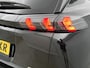 Peugeot e-2008 EV 136pk GT Pack 50 kWh Automaat | 1ste Eigenaar | Navigatie | Adaptieve Cruise Control | Stoelverwarming | Dodehoekdetectie | 18"LMV | LED |