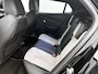 Peugeot e-2008 EV 136pk GT Pack 50 kWh Automaat | 1ste Eigenaar | Navigatie | Adaptieve Cruise Control | Stoelverwarming | Dodehoekdetectie | 18"LMV | LED |