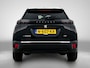 Peugeot e-2008 EV 136pk GT Pack 50 kWh Automaat | 1ste Eigenaar | Navigatie | Adaptieve Cruise Control | Stoelverwarming | Dodehoekdetectie | 18"LMV | LED |