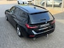 BMW 3-Serie Touring 330e 293 Pk | Voll Leder | Navigatie | Camera | Cruise | Clima | Trekhaak.