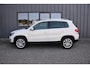 Volkswagen Tiguan 1.4 TSI 160pk Sport & Style * Panorama * Alcantara * Parkassistent * 18" New York * Stoelverwarming * ECC * Mooi